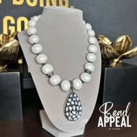 Image 1 of Shell Chips Pendant Pearl Necklace