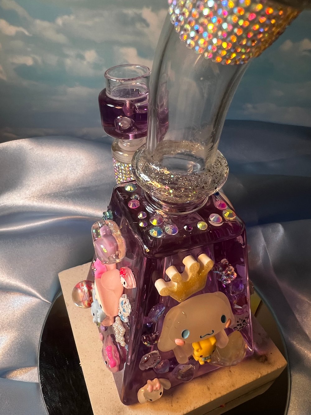 Purple freeze sanrio pyramid bong