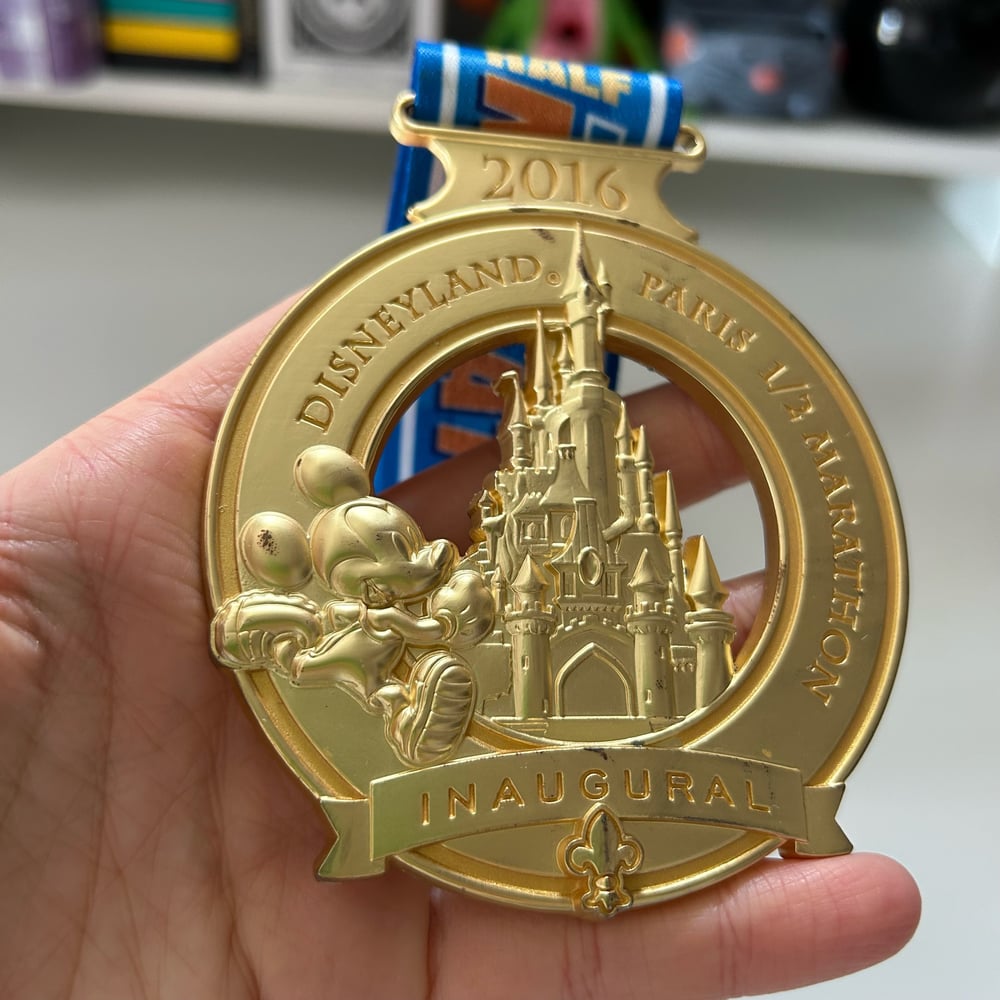 Image of MEDAILLE DISNEY MICKEY MARATHON 2016