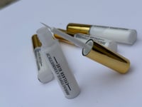 Image 1 of EYELASH GLUE