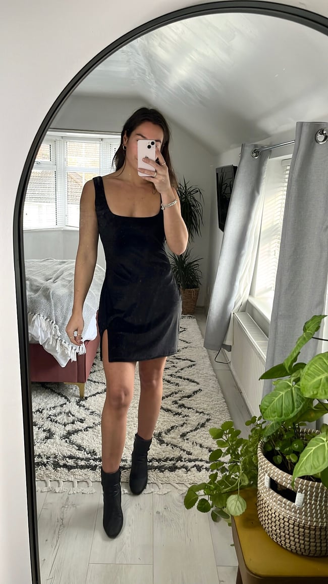 Velvet strap mini dress with split 