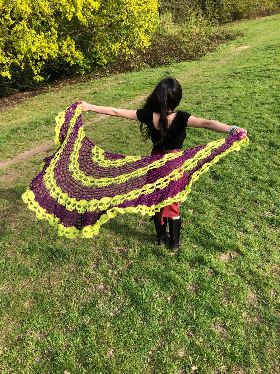 Image of Spiderweb Skull Shawl