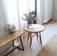 Image 1 of Petite table en rotin