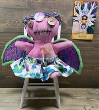 Image 3 of Leeashiea