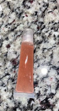 Image 3 of Kiss My Glow 💄