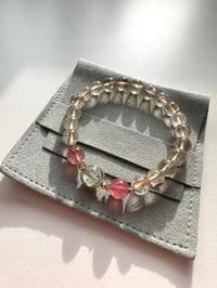 Image 3 of golden rutilated quartz 金发晶手链