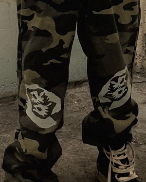 Image of ÒLĮNE - Òde Cargò Camò Pants (Camo)