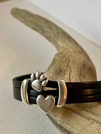 Image 4 of Yellow Paws 