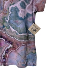 Image 10 of ♻️ UPCYCLED L Ladies V-Neck Tee in Earthy Geode Ice Dye