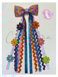 Flower Streamer Bows