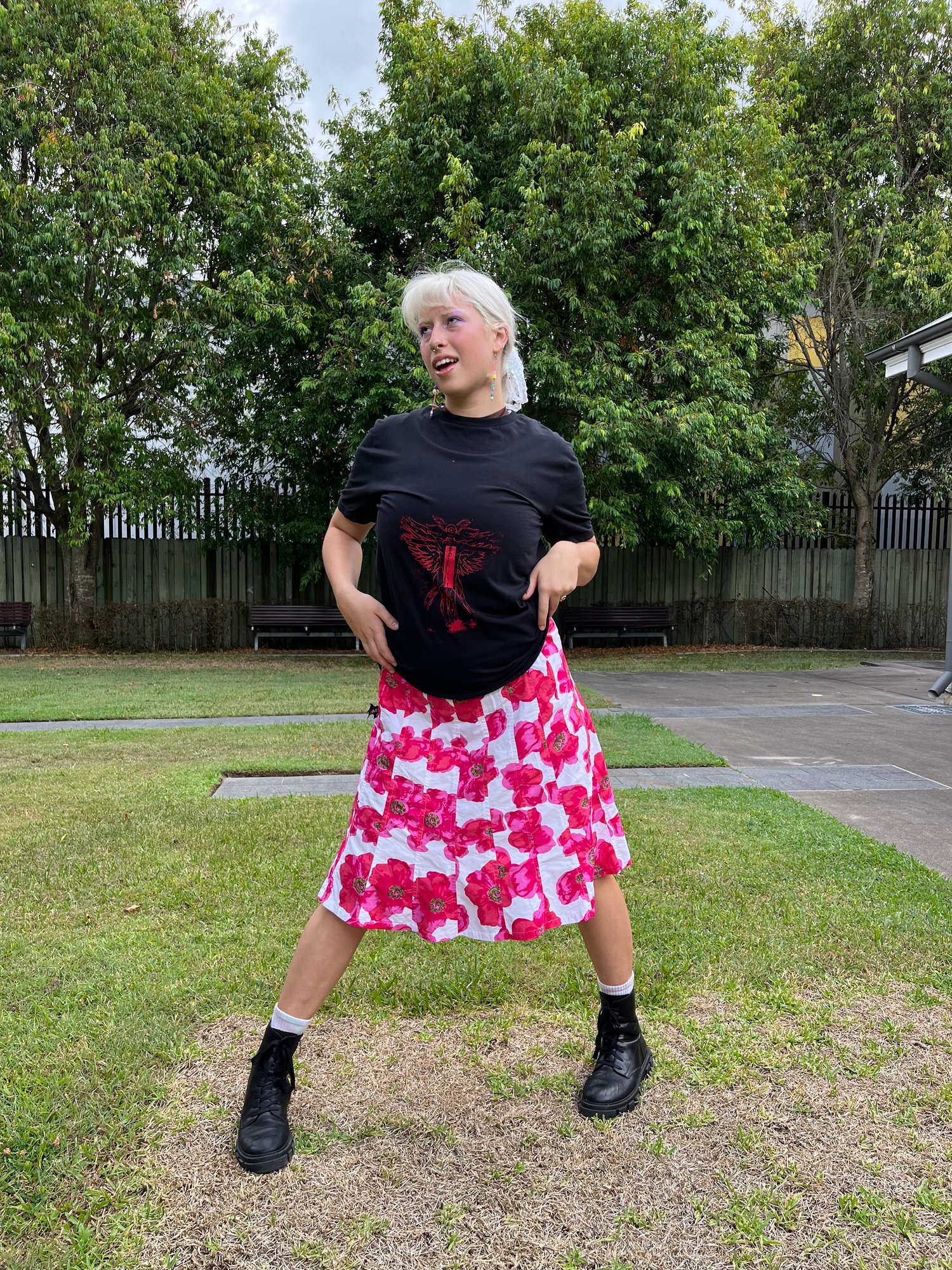 SCREENPRINTED TEE- LARGE