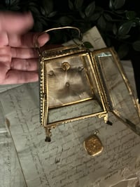 Image 8 of Magnifique boîte à bijoux et soie capitonnée beige. XIXème s.