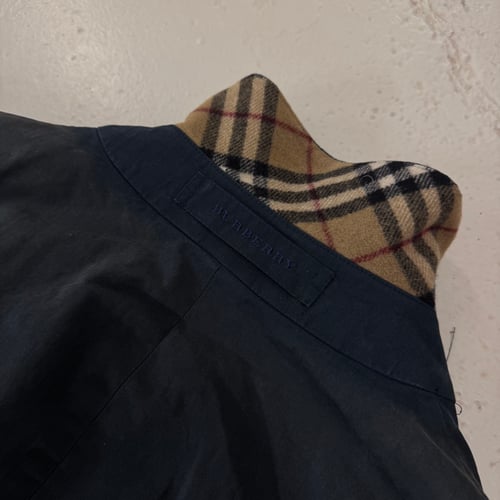 Image of 2000s Burberry London Trench Coat, Size Large