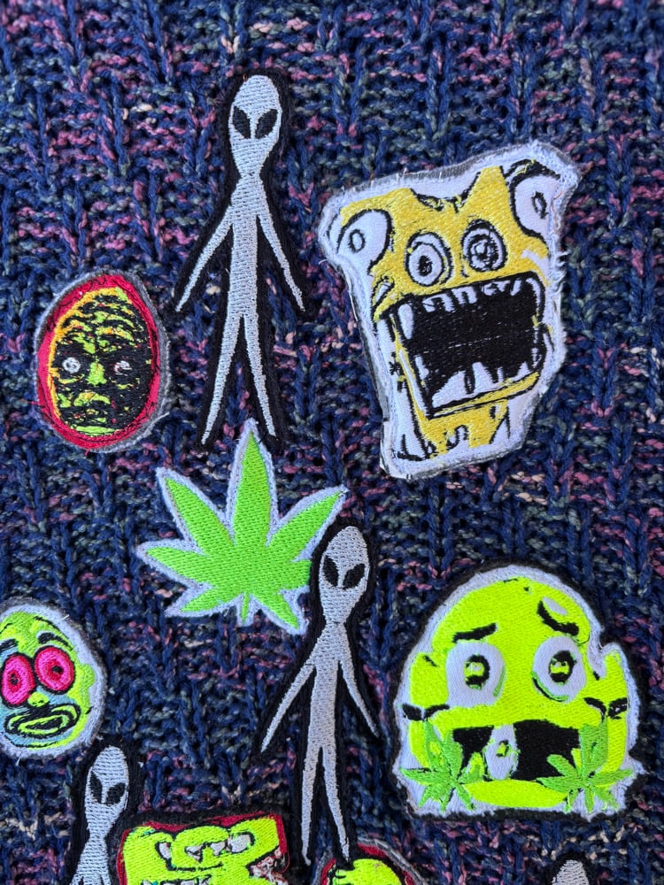 Visitors [L] Image 3