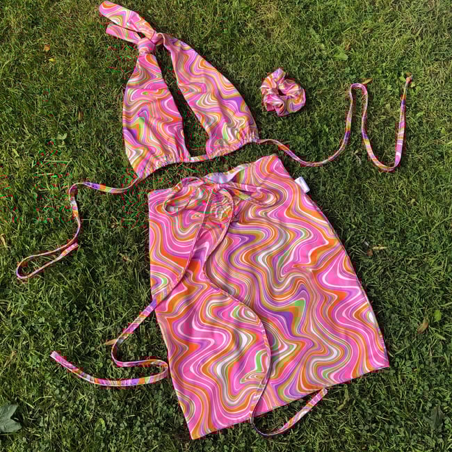 multiple prints* multiway tie top 