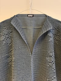 Image 3 of Daisy shirt, dark grey (one size)