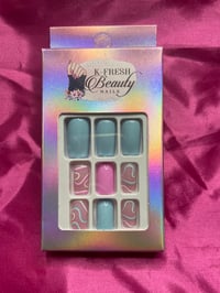 Nails - Short (Blue/Pink)