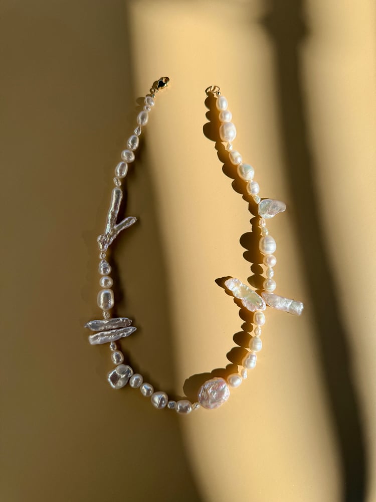 Image of Leftovers pearl necklace 