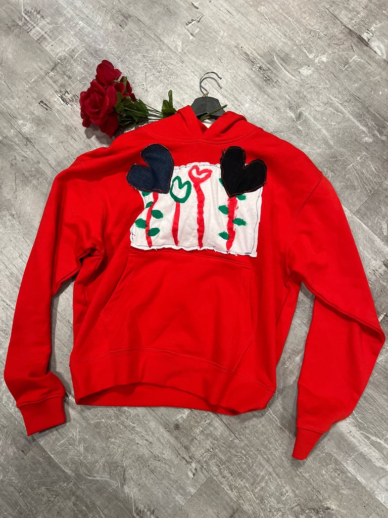 Flowers in 𝒫𝒜ℛℐ𝒮 hoodie Image 2