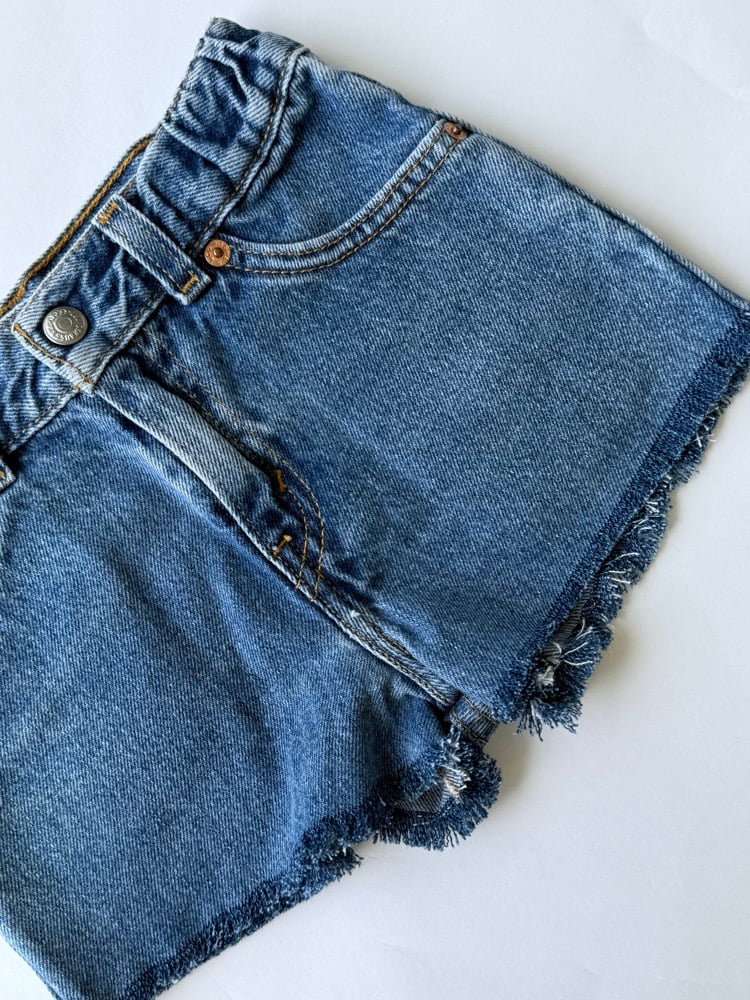 Image of Vintage Levi's Cut Offs Size 6X