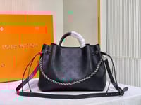 Image 4 of The Bella bag (many colors)