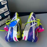 Image 4 of  2 sizes available 