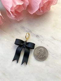 Image 10 of Large Bows