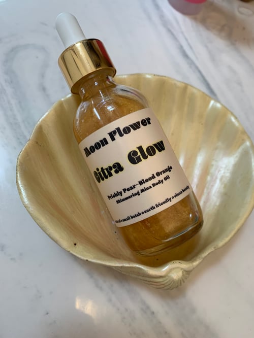 Image of Citra Glow Shimmering Mica Body Oil with Blood Orange and Prickly Pear