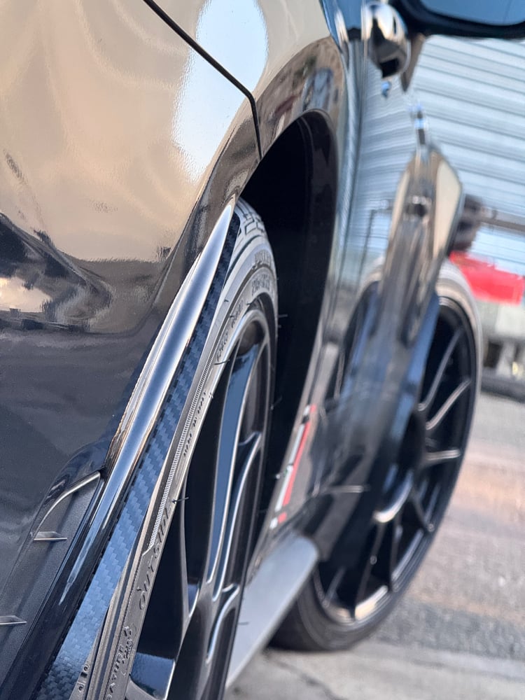 Image of Carbon Guard - abarth 124 spider - gloss carbon fibre.