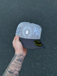 Image 1 of TRI TONE GRAYS NEW YORK YANKEES CUSTOM FITTED CAP