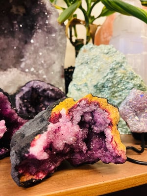 Image of Purple agate geode large 