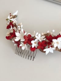 Image 4 of Semicorona flores jazmines blancos y rojo