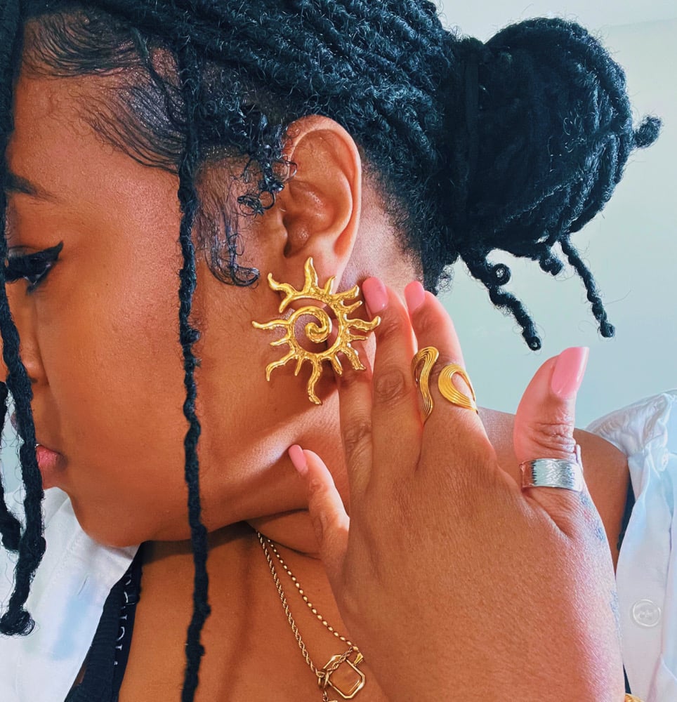 Image of "Sungaze" Stud earrings