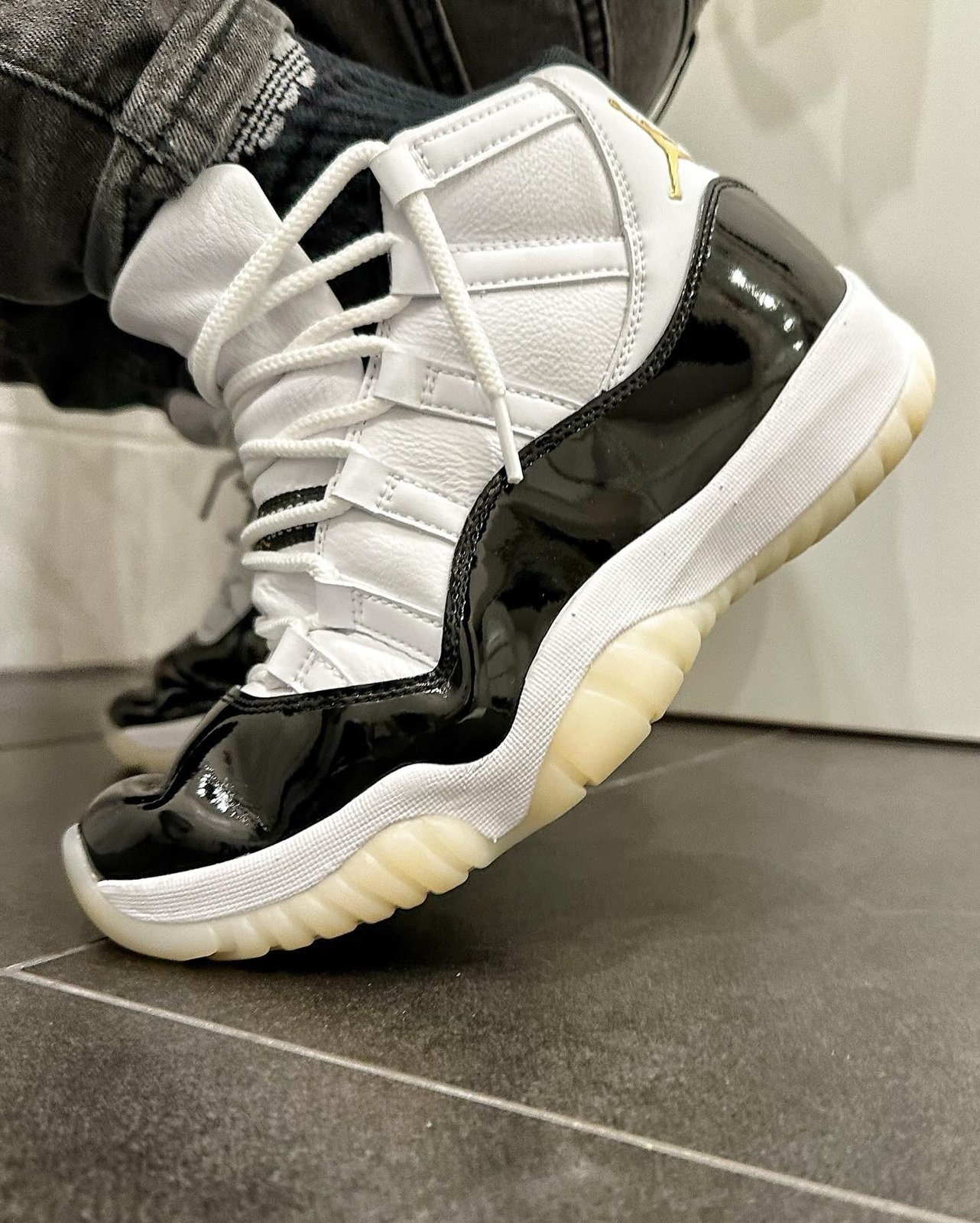 Jordan 11 christmas hotsell