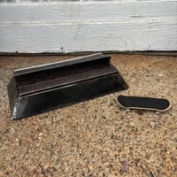 Image 2 of Centre Divide Ledge