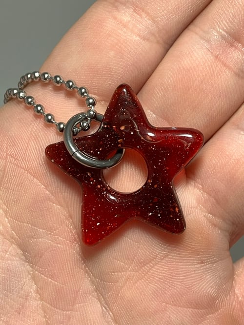 Image of red blizzard star