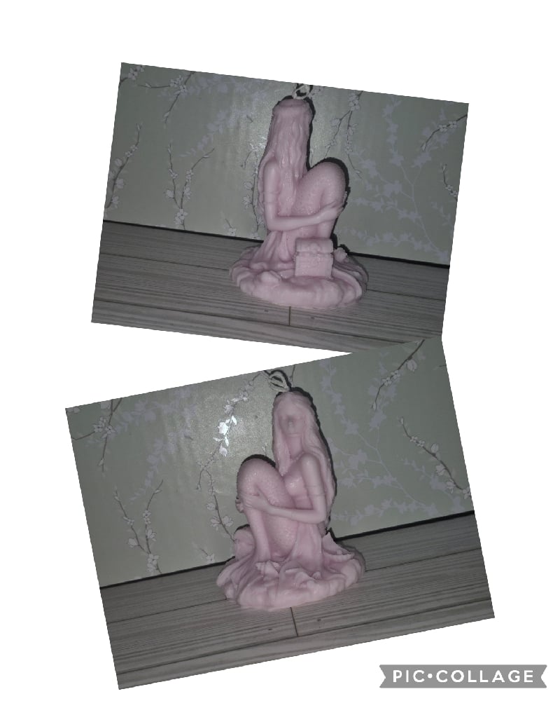 Image of Siren's song candle.
