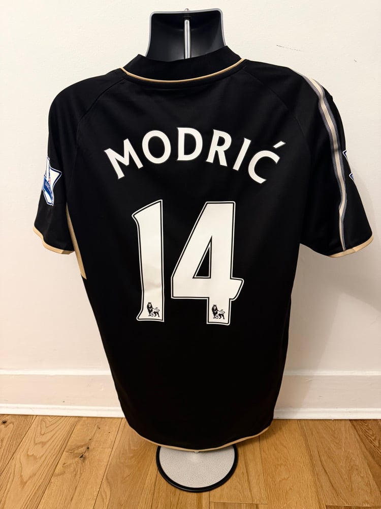 Image of PRE ORDER: Tottenham Hotspur “MODRIĆ 14” 2008/09 Third Shirt + PL patches (L)
