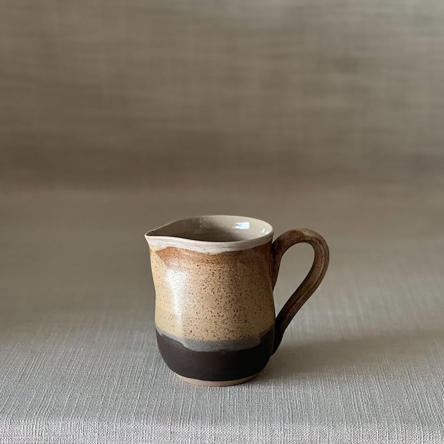 Image of MOUNTAIN MEDIUM JUG 