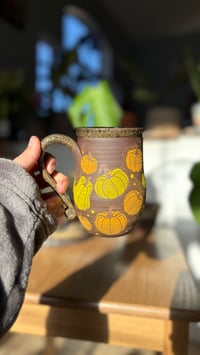 Image 3 of Pumpkin mug 05