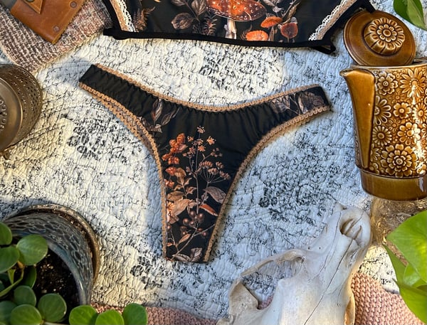 Image of Haligh Cheeky Lowrise bottoms