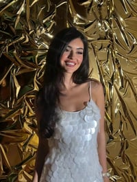 Image 2 of Créme Chic The Dress