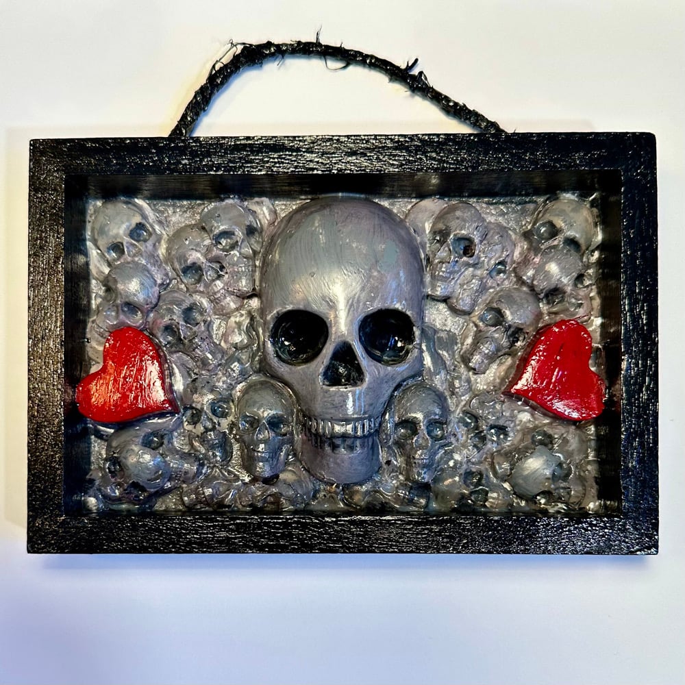 Skulls and Hearts-Gray
