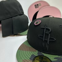 Image 1 of New Era 59Fifty Black W.Camo 🚀🚀🚀 *Pin included 