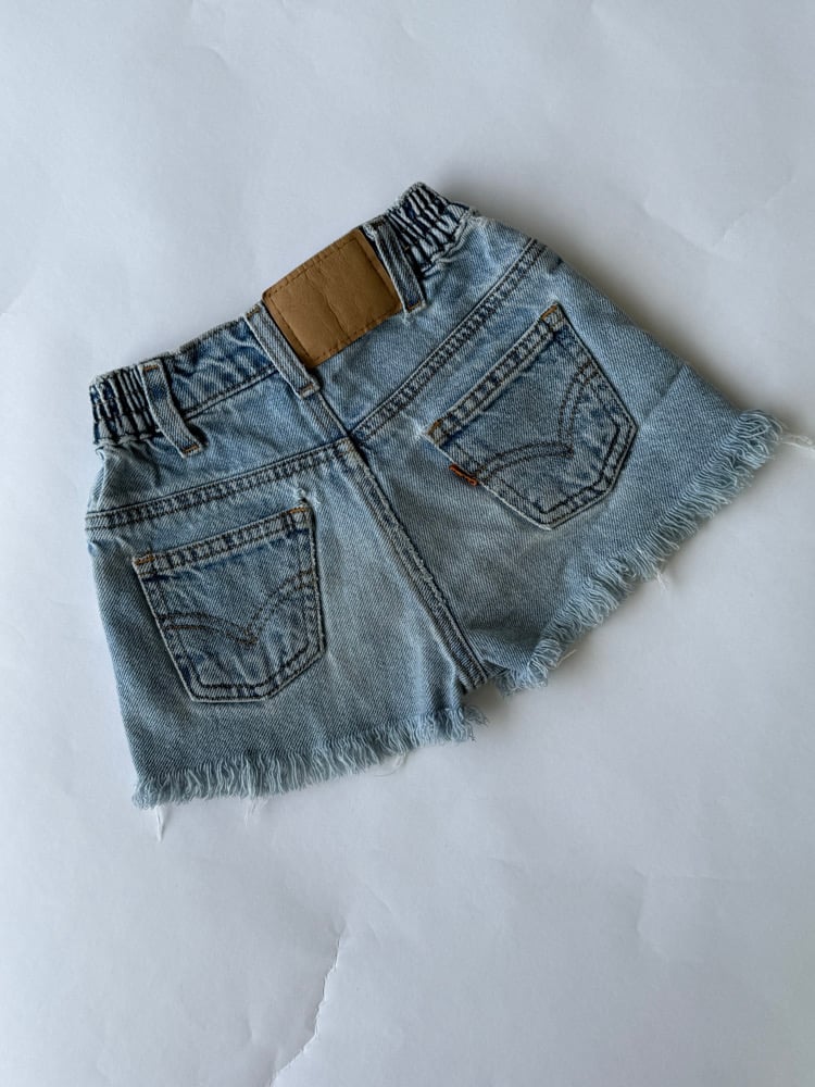 Image of Vintage 566 Levi's Cut Off 3T