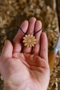 Image 2 of Daisy Pendant Necklace 