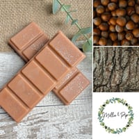 Image 3 of English Oak and hazelnut scented snap bar