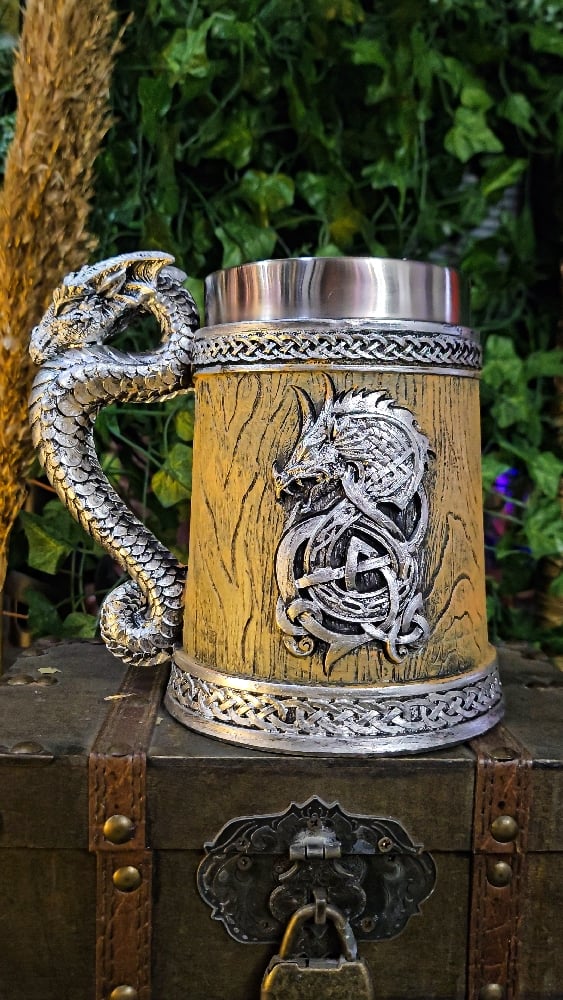 ๐The Armored Kingdom Sandstone Brown Battleborn Dragon Mug
