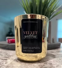 Image 1 of Velvet Goddess Wood Wick Candle 14 oz / 398 g