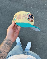 Image 1 of TEAL / CREAM  SEATTLE MARINERS CUSTOM FITTED CAP